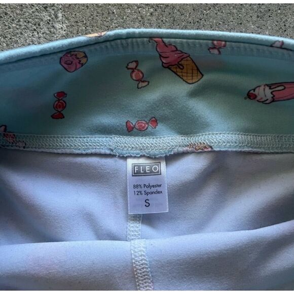 Fleo ice cream sundae candy donuts shorts size small excellent condition - Picture 4 of 6